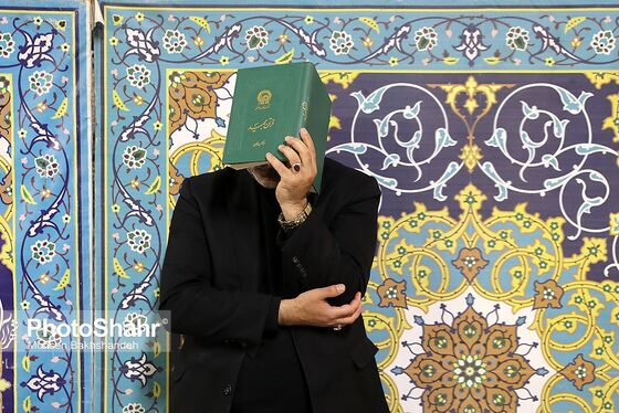 عکس| مراسم احیاء شب نوزدهم ماه رمضان در حرم مطهر رضوی (۱۱ فروردین ۱۴۰۳)