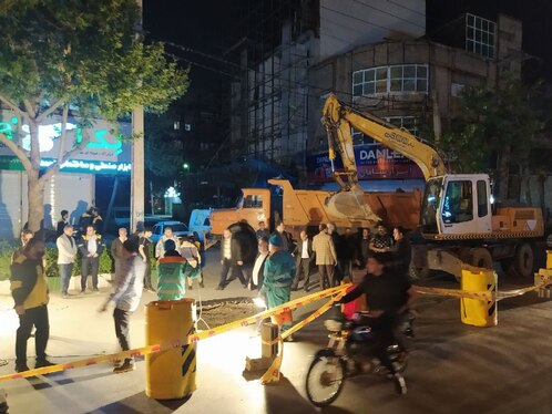 اجرای عملیات رفع خطر محل فرونشت بولوار کلاهدوز مشهد + فیلم و تصاویر