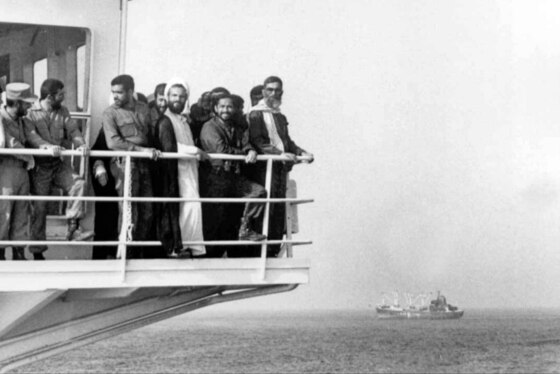 تصاویری از حضور آیت‌الله خامنه‌ای در مانور «شهادت» در خلیج‌فارس (سال ۱۳۶۶)