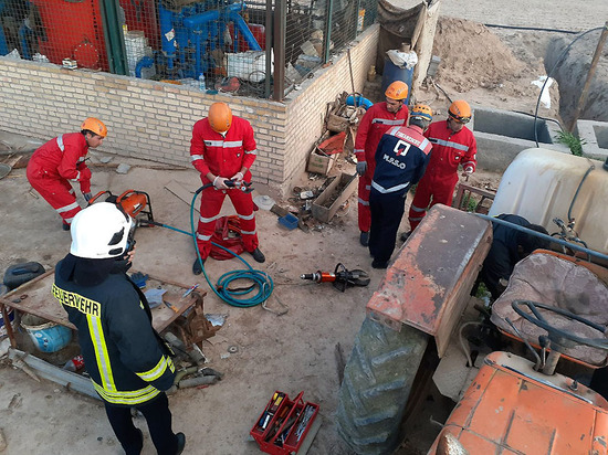 سهل‌انگاری حین کار، منجربه قطع دست یک مرد در مشهد شد+تصاویر