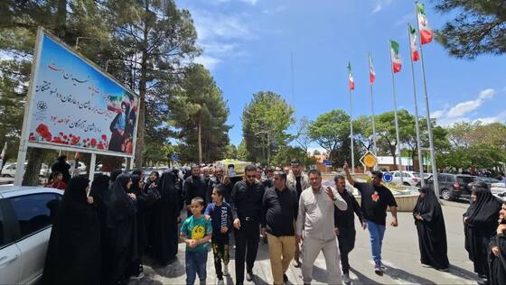 پیکر شهید تازه‌تفحص‌شده دفاع مقدس در گلزار شهدای مشهد به خاک سپرده شد + عکس