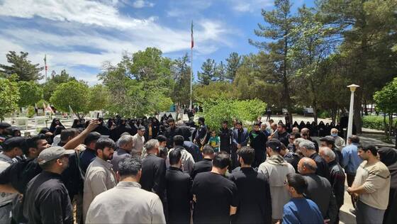 پیکر شهید تازه‌تفحص‌شده دفاع مقدس در گلزار شهدای مشهد به خاک سپرده شد + عکس