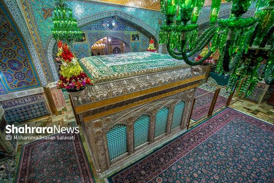 اداره روشنایی | تصاویری از تعمیر و نگهداری لوسترهای حرم مطهر رضوی