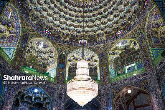 اداره روشنایی | تصاویری از تعمیر و نگهداری لوسترهای حرم مطهر رضوی