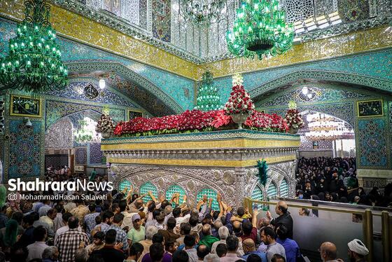 اداره روشنایی | تصاویری از تعمیر و نگهداری لوسترهای حرم مطهر رضوی