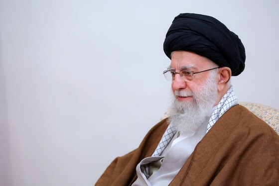 رئیس‌جمهور سوریه با رهبر انقلاب دیدار کرد | حضرت آیت‌الله خامنه‌ای: مقاومت هویت ممتاز سوریه است؛ این ویژگی مهم باید محفوظ بماند