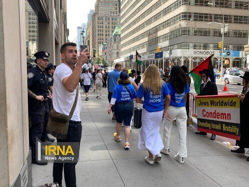 تجمع و تقابل یهودیان موافق فلسطین و اسرائیل در خیابان‌های منهتن نیویورک + فیلم و عکس