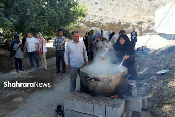 اولین جشنواره «توت» شاندیز برگزار شد | یک روز شاد در دل طبیعت