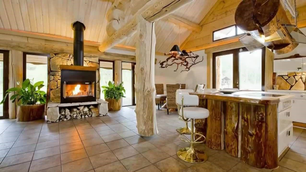 قرنطینه قهرمان جهان در عمارت ۶۰ میلیون دلاری+تصاویر