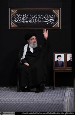 آخرین شب مراسم عزاداری حضرت اباعبدالله الحسین (ع) با حضور رهبر انقلاب +عکس و فیلم