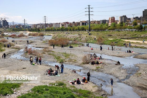 پیک‌نیک با کرونا / بی توجهی شهروندان به فاصله گذاری اجتماعی و هجوم به ییلاقات طرقبه و شاندیز و ارتفاعات جنوبی مشهد