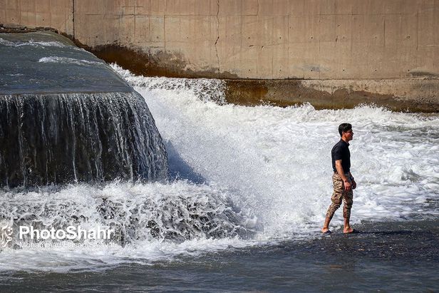 پیک‌نیک با کرونا / بی توجهی شهروندان به فاصله گذاری اجتماعی و هجوم به ییلاقات طرقبه و شاندیز و ارتفاعات جنوبی مشهد