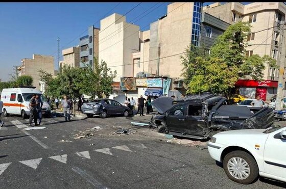 تصادف مرگبار تریلر با ۱۱ خودرو در خیابان استخر تهران (۲۵ مرداد ۱۴۰۳) + عکس