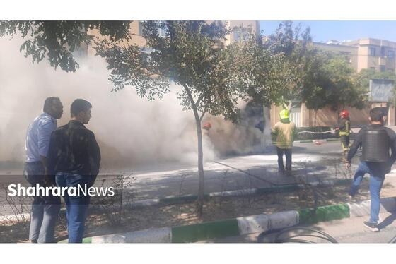 آتش سوزی اتوبوس درون شهری در بولوار ساجدی مشهد + عکس و فیلم (۴ شهریور ۱۴۰۳)