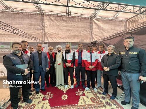 عکس| بازدید رئیس و جمعی از اعضای شورای اسلامی شهر مشهد از ایستگاه‌های استقبال زائران