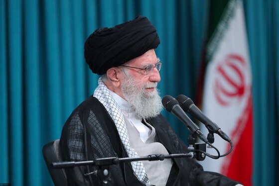 دیدار ورزشکاران المپیک و پارالمپیک ۲۰۲۴ پاریس با رهبر معظم انقلاب | حضرت آیت‌الله خامنه‌ای: جوان‌های ورزشکار موجب سربلندی ایران هستند + فیلم و عکس