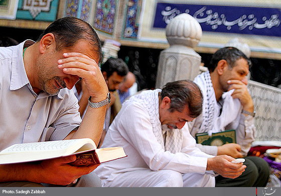 مراسم معنوي اعتكاف در حرم رضوي-1