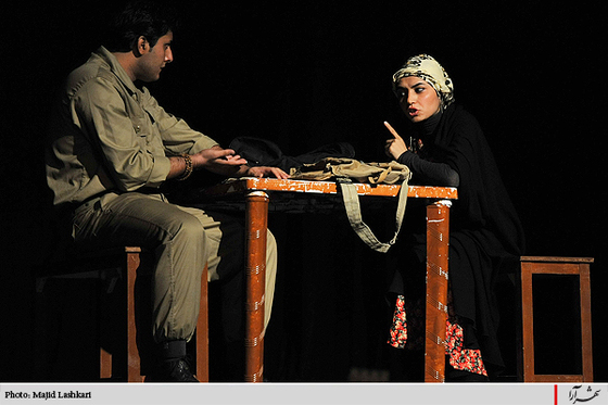 اجراي نمايش « بخاطر خواب من سرباز» به كارگرداني عليرضا اسدي 