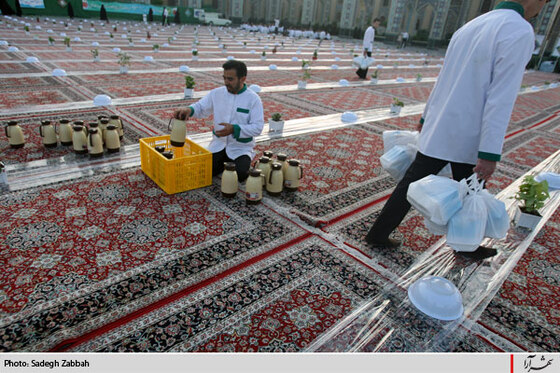 خدمتگزاران طرح اكرام بارگاه امام رضا(ع) 