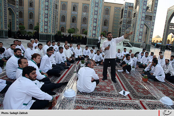 خدمتگزاران طرح اكرام بارگاه امام رضا(ع) 