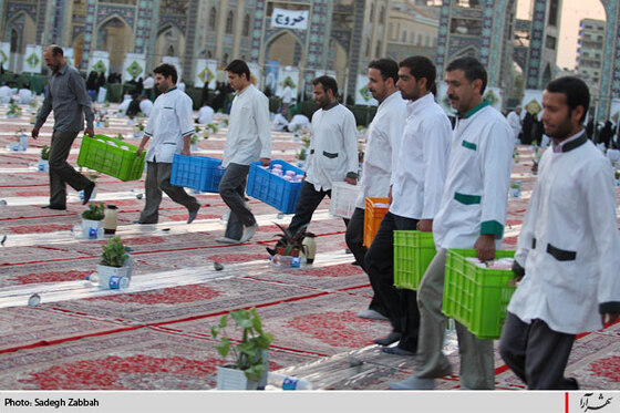 خدمتگزاران طرح اكرام بارگاه امام رضا(ع) 