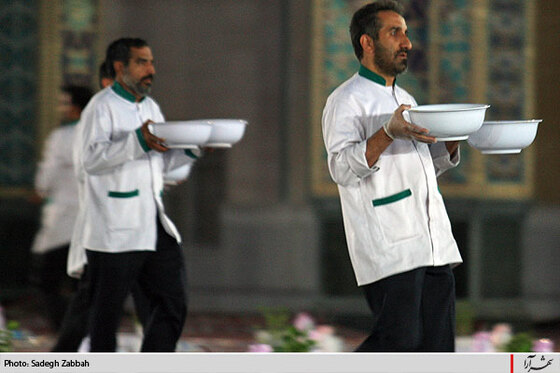 خدمتگزاران طرح اكرام بارگاه امام رضا(ع) 