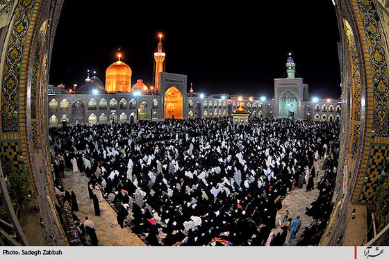 مراسم احیای شب بیست و سوم ماه رمضان در حرم رضوي