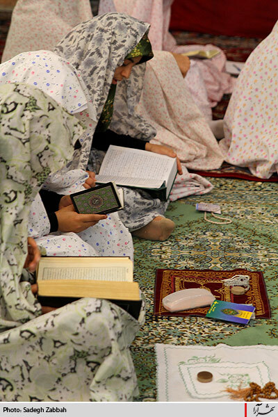 نخستين اعتكاف دانش آموزي كشور در مشهد