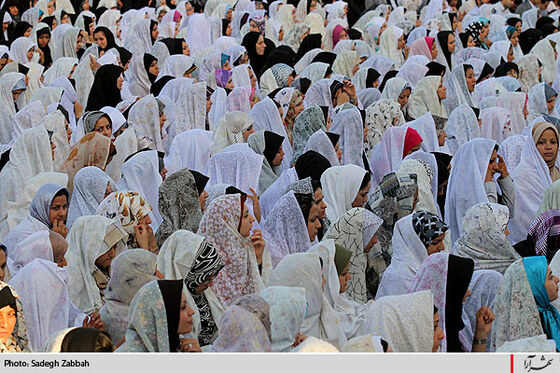 جشن ازدواج دانشجويي در حرم امام رضا(ع)