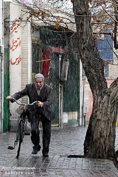 بارش اولین برف زمستانی در مشهد 
