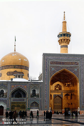 بارش برف در آستان امام علي اين موسي الرضا(ع)