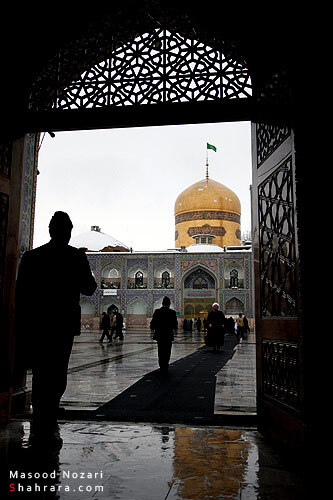 بارش برف در آستان امام علي اين موسي الرضا(ع)