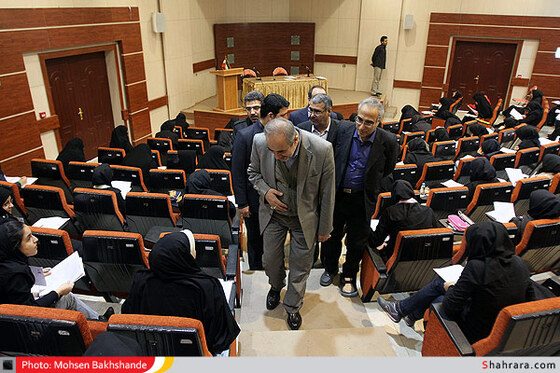 بازدید مجمود صلاحی از آزمون استخدامی شهرداری های خراسان