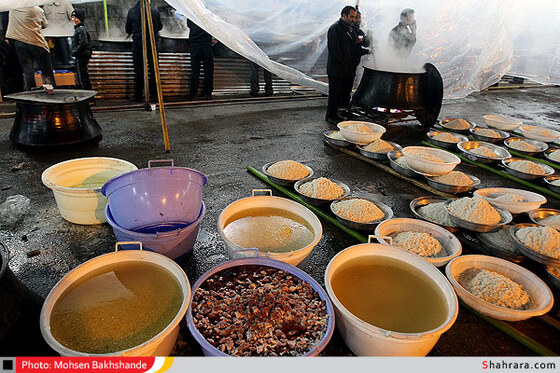 تهیه  شله مشهدی در روز اربعین