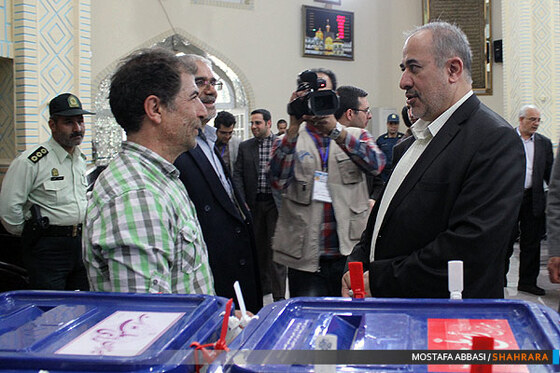 بازدید استاندار خراسان رضوی از شعب اخذ رای