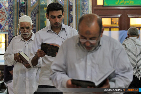 مراسم معنوی اعنکاف در حرم امام رضا(ع)