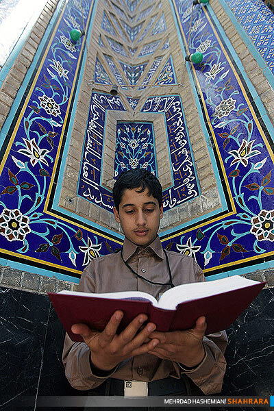 مراسم معنوی اعنکاف در حرم امام رضا(ع)