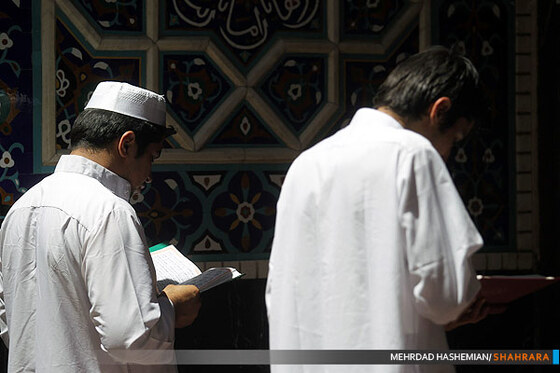 مراسم معنوی اعنکاف در حرم امام رضا(ع)