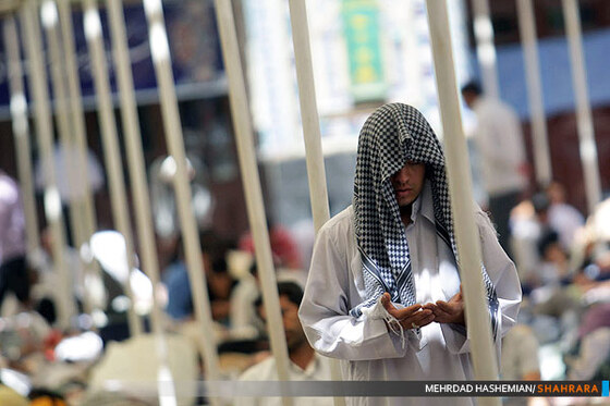 مراسم معنوی اعنکاف در حرم امام رضا(ع)