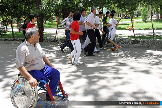 ثبت رکورد جهانی دویدن به عقب