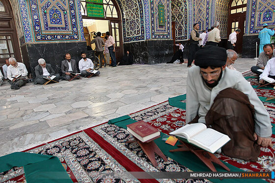 محفل انس با  قرآن در جوار مرقد مطهر حضرت رضا (ع) 