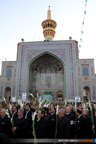 گلباران حرم مطهر رضوی
