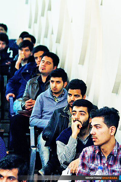 نقد و بررسی آثار رضا کیانیان
