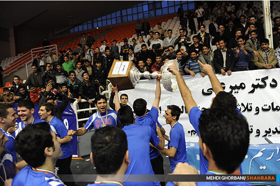 جشن قهرمانی ثامن الحجج مشهد در لیگ برتر هندبال
