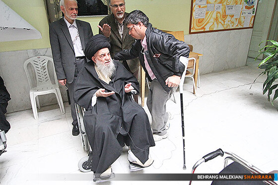 بازدیدآیت الله زنجانی از مرکز توان یابان 