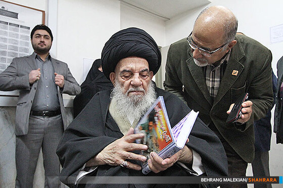 بازدیدآیت الله زنجانی از مرکز توان یابان 