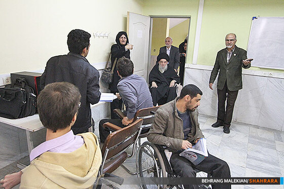 بازدیدآیت الله زنجانی از مرکز توان یابان 