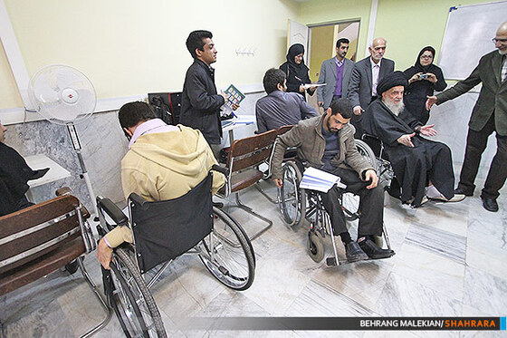 بازدیدآیت الله زنجانی از مرکز توان یابان 