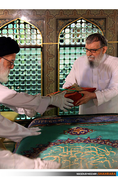 غبارروبی مضجع منور رضوی