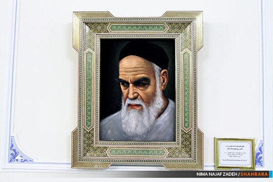 گنجینه هدایای مقام معظم رهبری به موزه آستان قدس